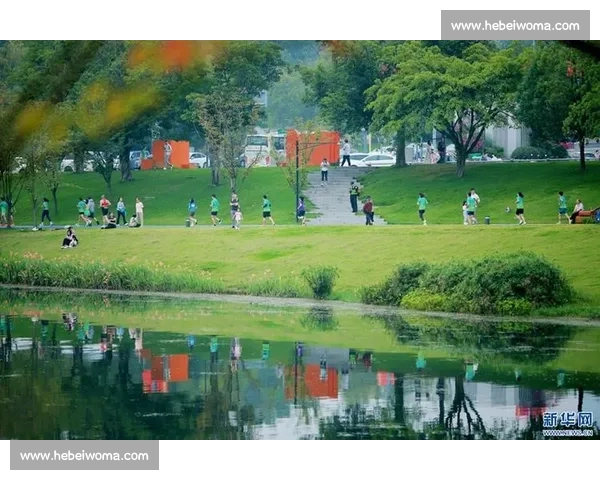 500 人湖畔开跑！2025 济南高新区彩虹湖健康跑燃动金秋