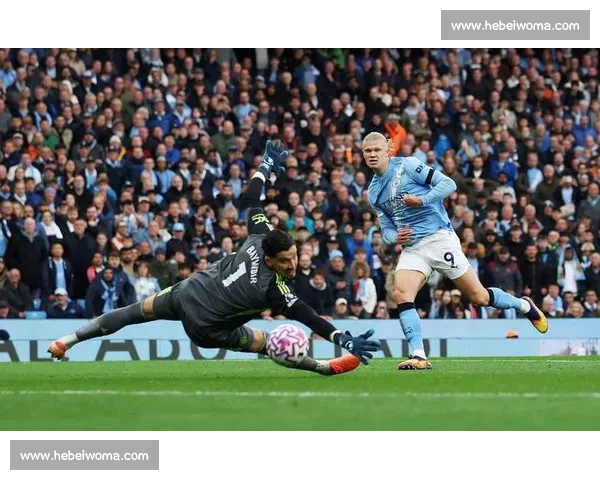 内维尔锐评英超：利物浦似当年曼联，曼城引援质量下滑